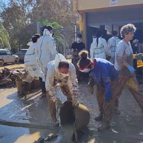 Dana: jóvenes voluntarios